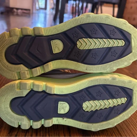 Sorel Beige and Bright Green Boots - Picture 6 of 7